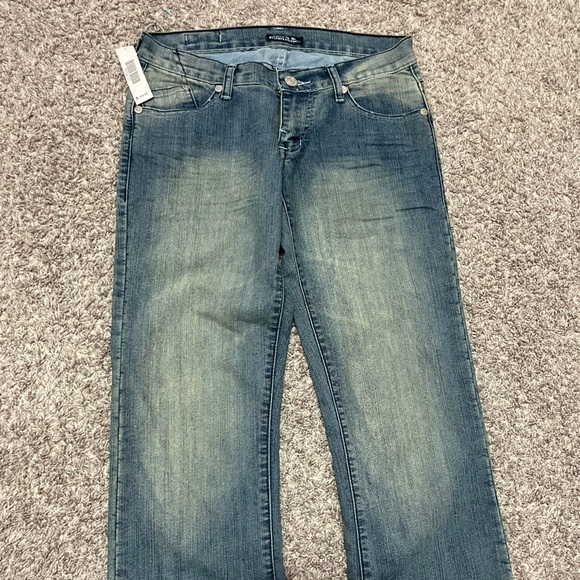 Rock & Republic Low Rise Retro Jeans - Picture 1 of 12